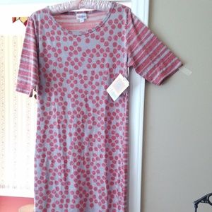 NEW LuLaRoe Julia Dots Form Fitting Knit M